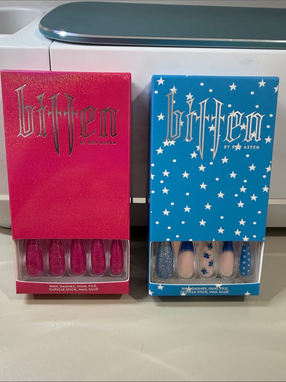 Red Aspen Press-On Nails - Bitten Bundle
